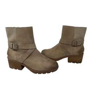 Sorel WOMEN'S CATE™ BUCKLE BOOTIE in Sand Tan size 7